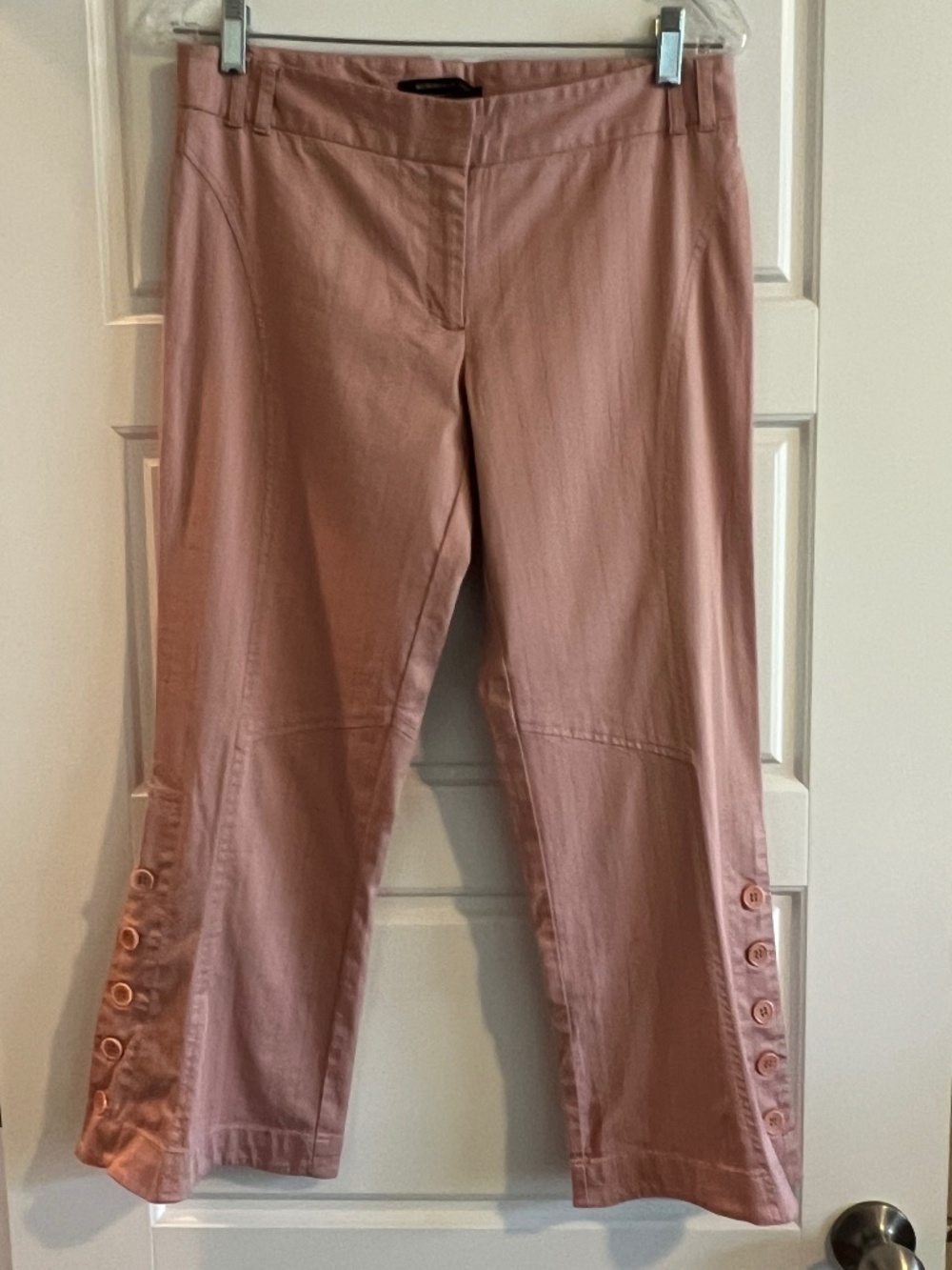 NWOT- BCBGMaxAzria Blush Pink Pinstriped Cropped Trouser w/ Button Detail Size 4